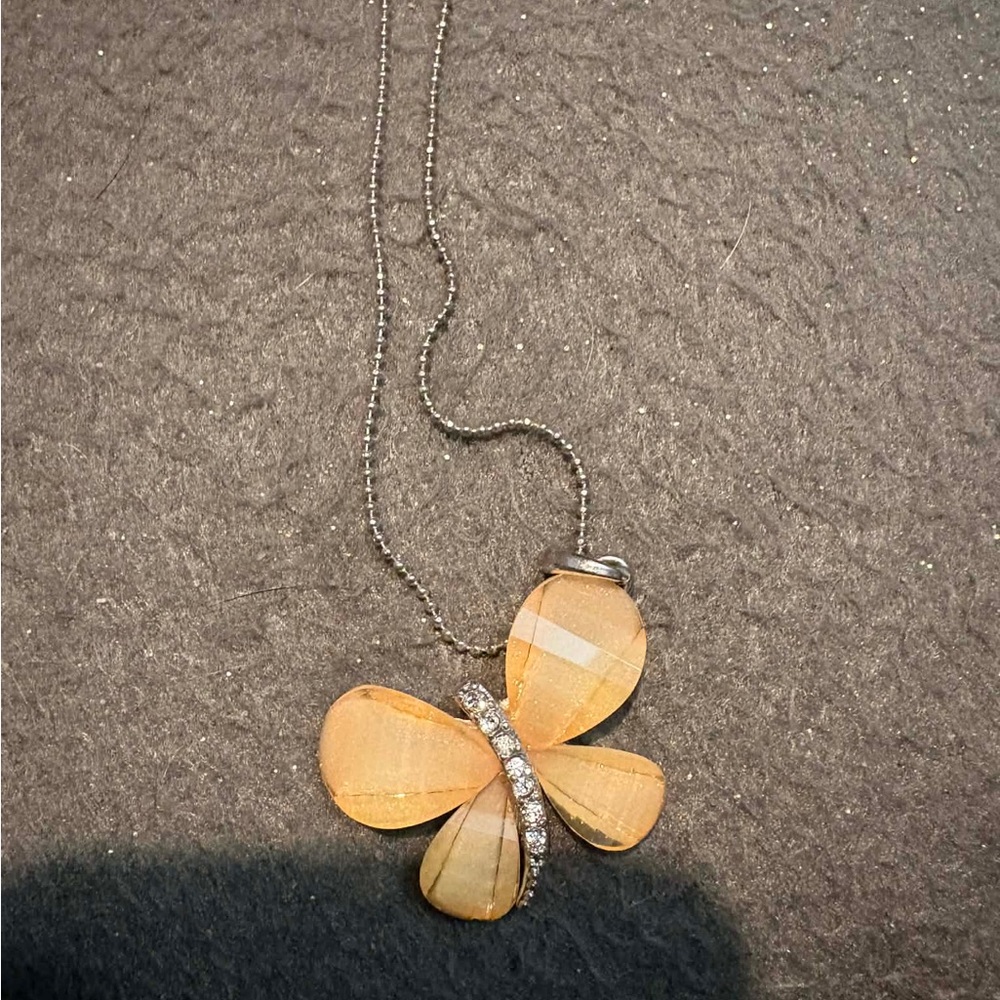 Elegant Gold Butterfly Pendant Necklace